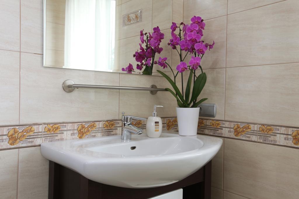 10 Bed And Breakfast Poznan Bilik gambar